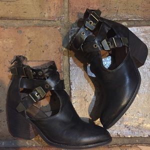 Jeffrey Campbell EVERWELL Bootie